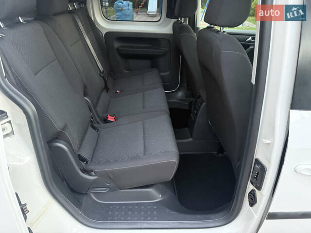 Білий Фольксваген Кадді, об'ємом двигуна 2 л та пробігом 205 тис. км за 16350 $, фото 35 на Automoto.ua