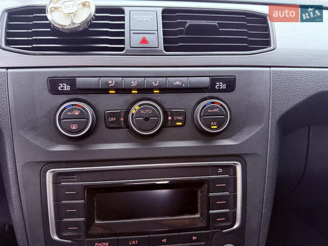 Білий Фольксваген Кадді, об'ємом двигуна 1.97 л та пробігом 187 тис. км за 17000 $, фото 14 на Automoto.ua