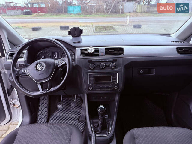 Білий Фольксваген Кадді, об'ємом двигуна 1.97 л та пробігом 187 тис. км за 17000 $, фото 12 на Automoto.ua