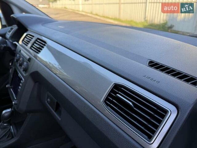 Белый Фольксваген Кадди, объемом двигателя 2 л и пробегом 149 тыс. км за 21200 $, фото 31 на Automoto.ua