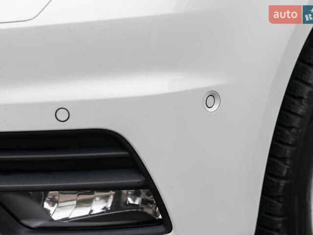 Белый Фольксваген Кадди, объемом двигателя 2 л и пробегом 215 тыс. км за 19800 $, фото 86 на Automoto.ua