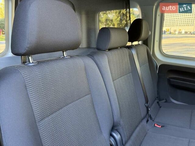 Белый Фольксваген Кадди, объемом двигателя 1.97 л и пробегом 149 тыс. км за 20300 $, фото 22 на Automoto.ua