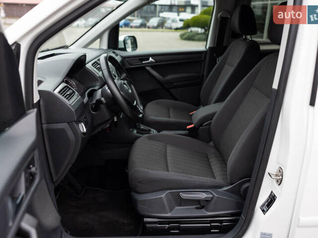 Белый Фольксваген Кадди, объемом двигателя 2 л и пробегом 215 тыс. км за 19800 $, фото 21 на Automoto.ua