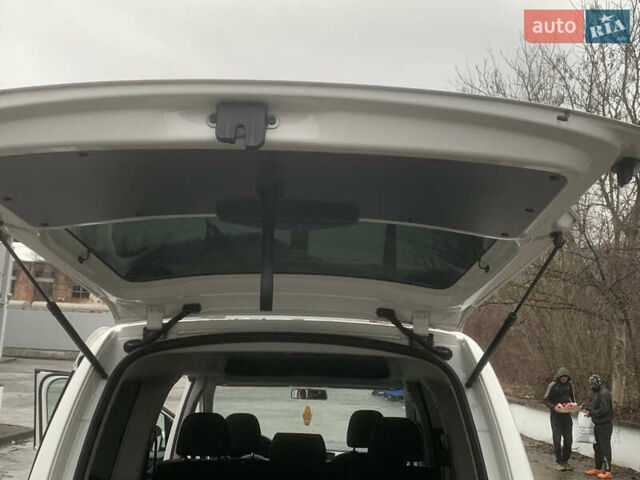 Белый Фольксваген Кадди, объемом двигателя 2 л и пробегом 229 тыс. км за 19777 $, фото 22 на Automoto.ua