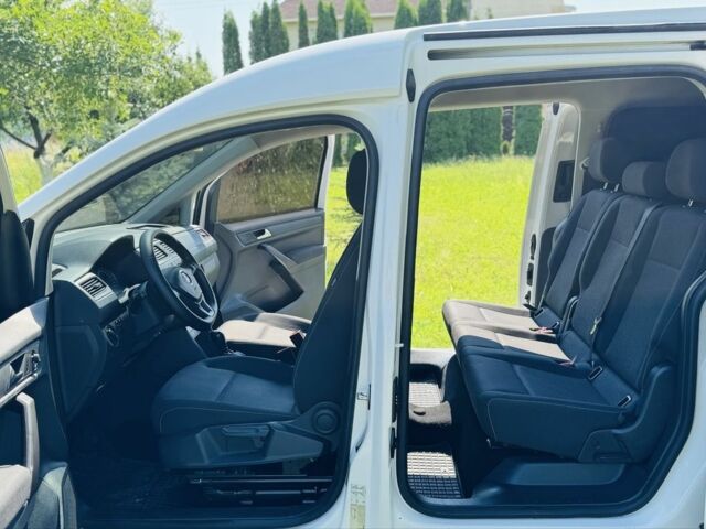 Белый Фольксваген Кадди, объемом двигателя 2 л и пробегом 47 тыс. км за 17500 $, фото 11 на Automoto.ua