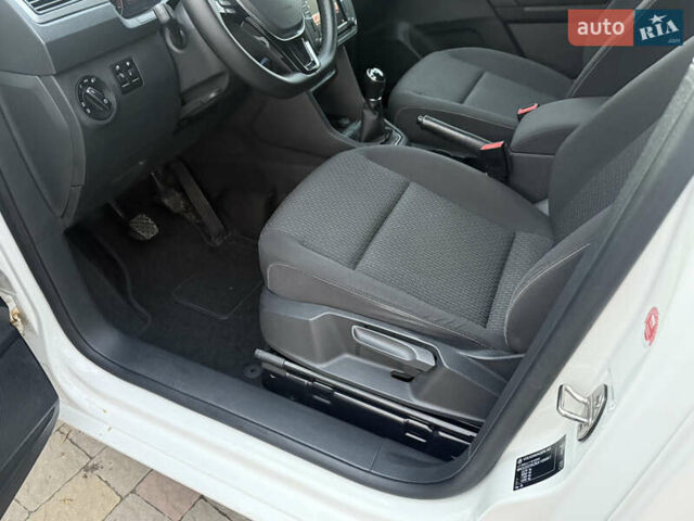 Білий Фольксваген Кадді, об'ємом двигуна 2 л та пробігом 205 тис. км за 16350 $, фото 27 на Automoto.ua