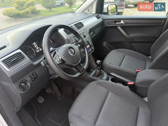 Білий Фольксваген Кадді, об'ємом двигуна 2 л та пробігом 205 тис. км за 16350 $, фото 23 на Automoto.ua