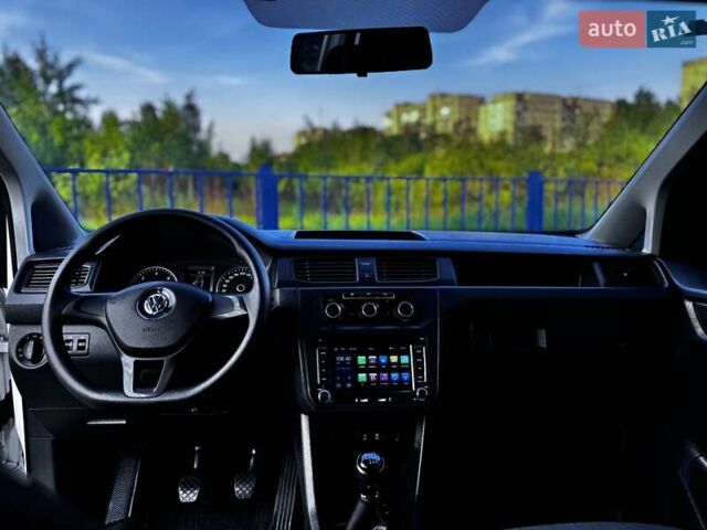 Белый Фольксваген Кадди, объемом двигателя 1.97 л и пробегом 169 тыс. км за 15900 $, фото 50 на Automoto.ua