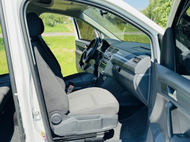 Белый Фольксваген Кадди, объемом двигателя 2 л и пробегом 47 тыс. км за 17500 $, фото 9 на Automoto.ua