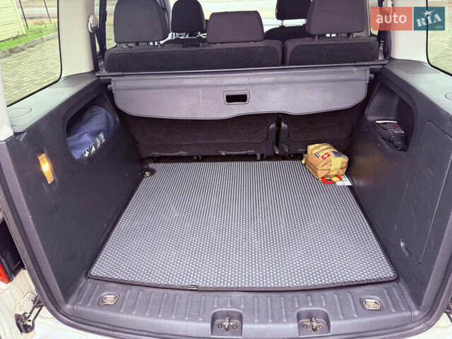 Білий Фольксваген Кадді, об'ємом двигуна 1.97 л та пробігом 187 тис. км за 17000 $, фото 15 на Automoto.ua