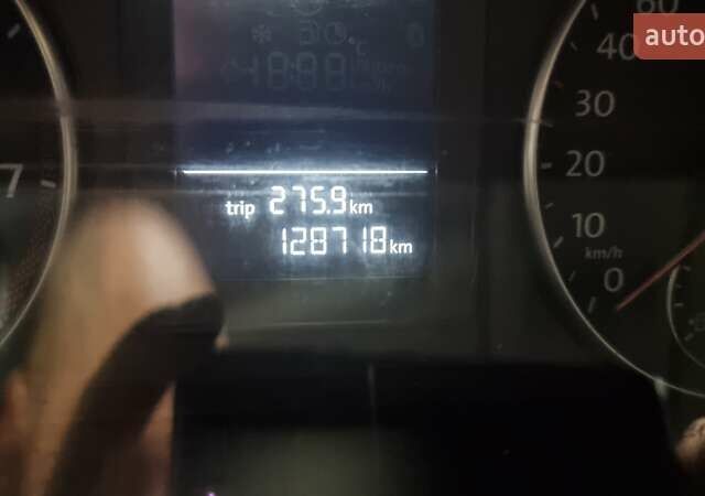Білий Фольксваген Кадді, об'ємом двигуна 1.6 л та пробігом 128 тис. км за 14000 $, фото 7 на Automoto.ua