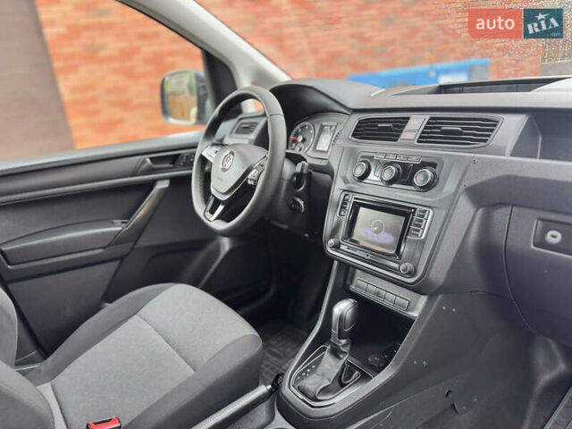 Фольксваген Кадди 2020 в Киеве на Automoto.ua Белый Фольксваген Кадди, объемом двигателя 2 л и пробегом 218 тыс. км за 15581 $, фото 24 на Automoto.ua