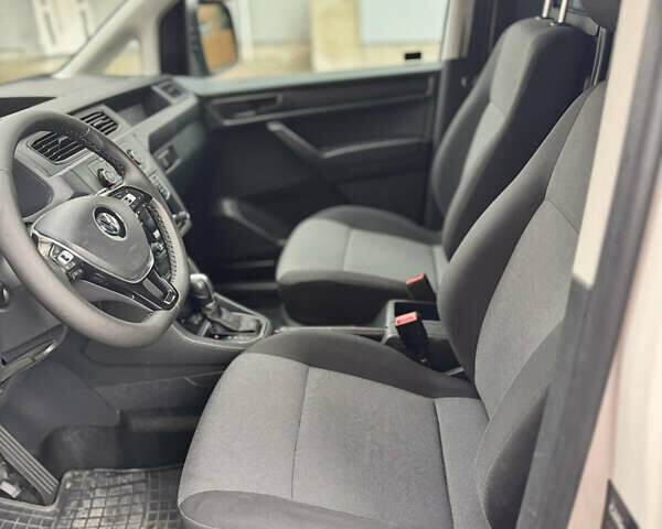 Фольксваген Кадди 2020 в Киеве на Automoto.ua Белый Фольксваген Кадди, объемом двигателя 2 л и пробегом 218 тыс. км за 15581 $, фото 22 на Automoto.ua