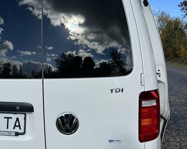 Белый Фольксваген Кадди, объемом двигателя 1.97 л и пробегом 185 тыс. км за 18700 $, фото 25 на Automoto.ua