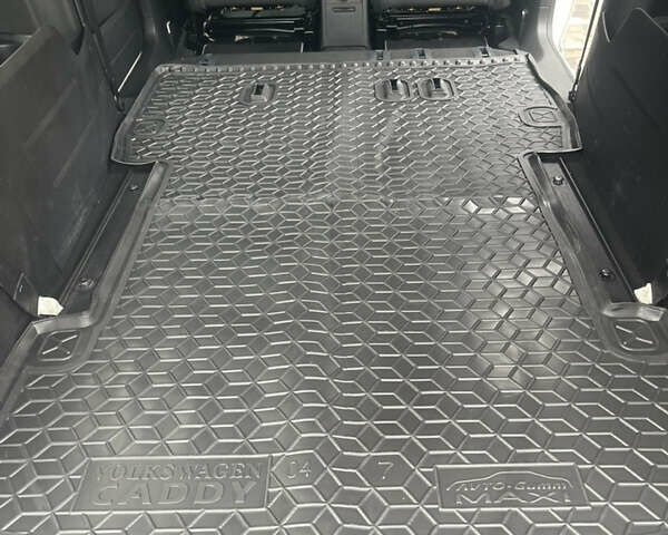 Білий Фольксваген Кадді, об'ємом двигуна 1.97 л та пробігом 210 тис. км за 23700 $, фото 17 на Automoto.ua