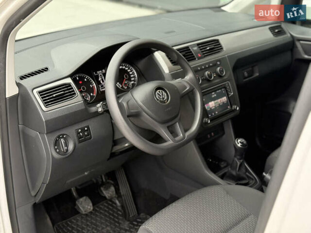 Белый Фольксваген Кадди, объемом двигателя 1.97 л и пробегом 171 тыс. км за 18200 $, фото 30 на Automoto.ua