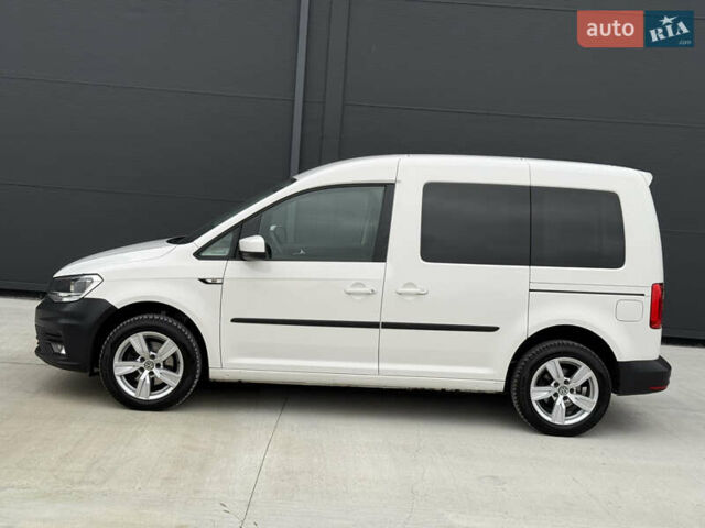 Белый Фольксваген Кадди, объемом двигателя 1.97 л и пробегом 171 тыс. км за 18200 $, фото 6 на Automoto.ua