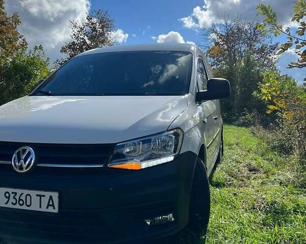 Белый Фольксваген Кадди, объемом двигателя 1.97 л и пробегом 185 тыс. км за 18700 $, фото 12 на Automoto.ua