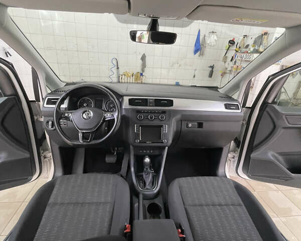 Білий Фольксваген Кадді, об'ємом двигуна 1.97 л та пробігом 210 тис. км за 23700 $, фото 15 на Automoto.ua