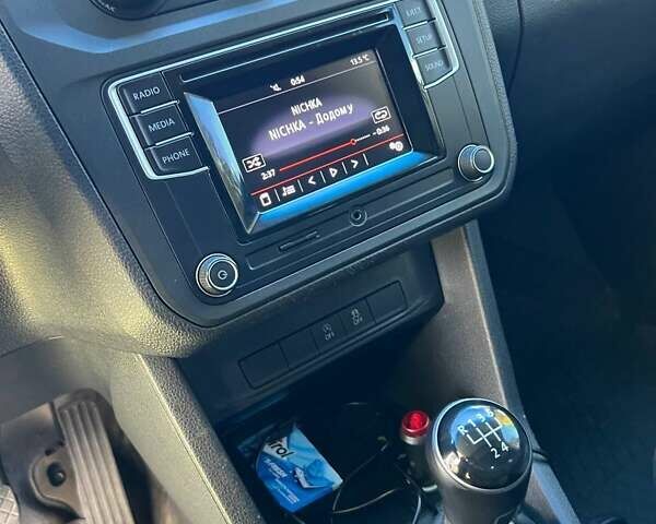 Белый Фольксваген Кадди, объемом двигателя 1.97 л и пробегом 185 тыс. км за 18700 $, фото 35 на Automoto.ua