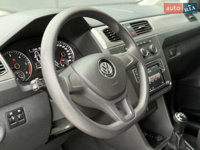 Белый Фольксваген Кадди, объемом двигателя 1.97 л и пробегом 171 тыс. км за 18200 $, фото 29 на Automoto.ua