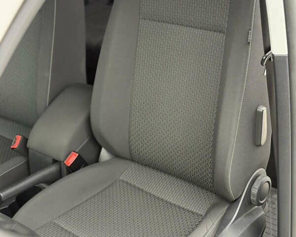 Белый Фольксваген Кадди, объемом двигателя 1.97 л и пробегом 171 тыс. км за 18200 $, фото 26 на Automoto.ua