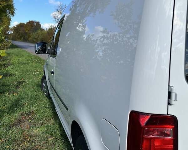 Белый Фольксваген Кадди, объемом двигателя 1.97 л и пробегом 185 тыс. км за 18700 $, фото 20 на Automoto.ua