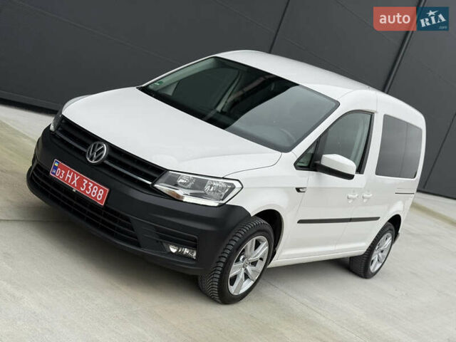 Белый Фольксваген Кадди, объемом двигателя 1.97 л и пробегом 171 тыс. км за 18200 $, фото 5 на Automoto.ua