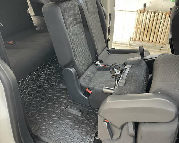 Білий Фольксваген Кадді, об'ємом двигуна 1.97 л та пробігом 210 тис. км за 23700 $, фото 14 на Automoto.ua