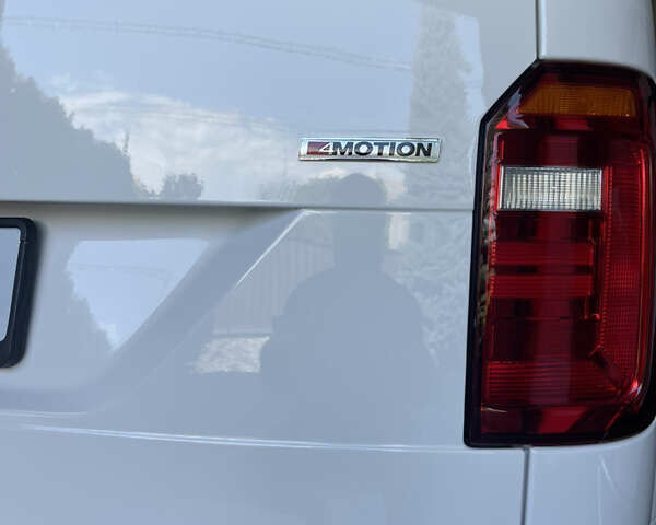 Білий Фольксваген Кадді, об'ємом двигуна 1.97 л та пробігом 210 тис. км за 23700 $, фото 7 на Automoto.ua