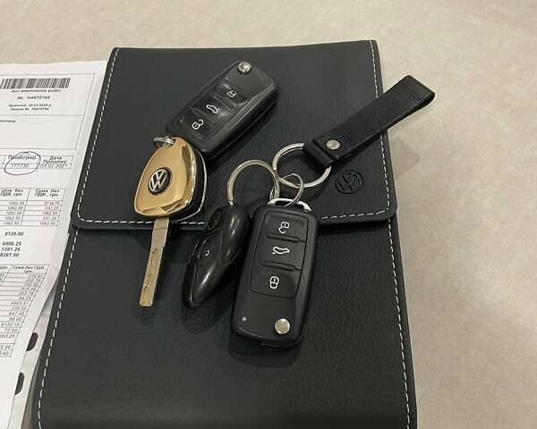 Белый Фольксваген Кадди, объемом двигателя 1.97 л и пробегом 185 тыс. км за 18700 $, фото 70 на Automoto.ua