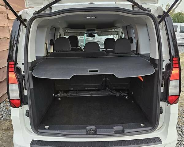 Белый Фольксваген Кадди, объемом двигателя 1.97 л и пробегом 183 тыс. км за 22950 $, фото 52 на Automoto.ua