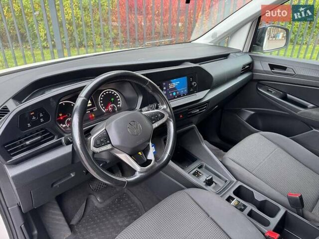 Белый Фольксваген Кадди, объемом двигателя 1.97 л и пробегом 240 тыс. км за 15664 $, фото 6 на Automoto.ua