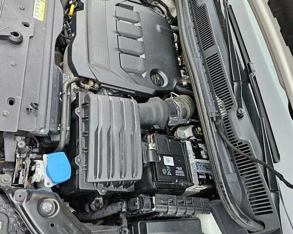 Белый Фольксваген Кадди, объемом двигателя 2 л и пробегом 203 тыс. км за 26300 $, фото 21 на Automoto.ua