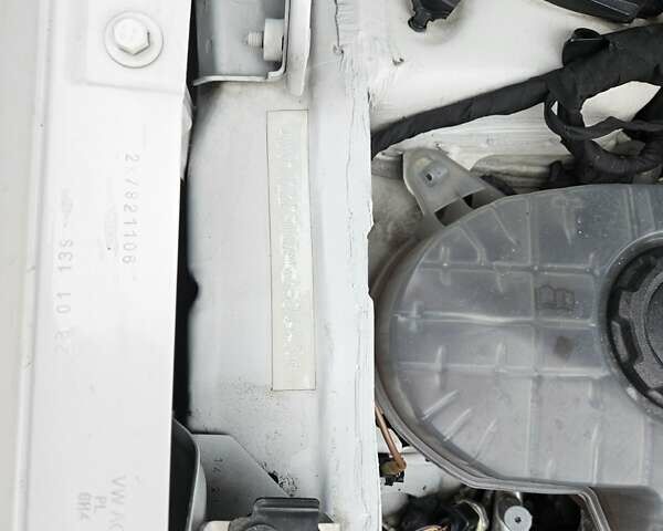 Белый Фольксваген Кадди, объемом двигателя 2 л и пробегом 203 тыс. км за 26300 $, фото 11 на Automoto.ua