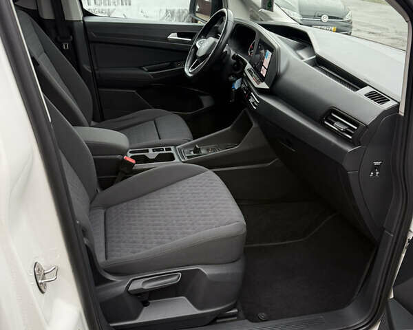 Белый Фольксваген Кадди, объемом двигателя 2 л и пробегом 240 тыс. км за 22500 $, фото 25 на Automoto.ua