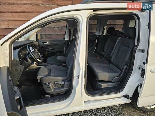 Белый Фольксваген Кадди, объемом двигателя 1.97 л и пробегом 183 тыс. км за 22950 $, фото 39 на Automoto.ua