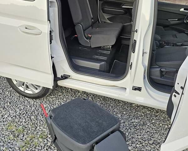 Белый Фольксваген Кадди, объемом двигателя 1.97 л и пробегом 183 тыс. км за 22950 $, фото 51 на Automoto.ua