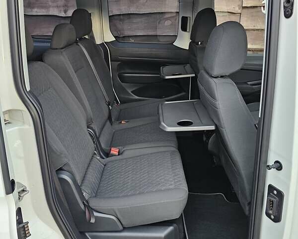 Белый Фольксваген Кадди, объемом двигателя 1.97 л и пробегом 183 тыс. км за 22950 $, фото 47 на Automoto.ua