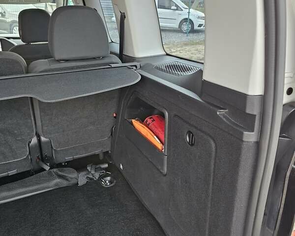 Белый Фольксваген Кадди, объемом двигателя 1.97 л и пробегом 183 тыс. км за 22950 $, фото 55 на Automoto.ua