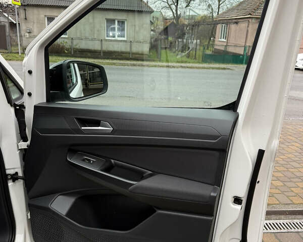 Белый Фольксваген Кадди, объемом двигателя 2 л и пробегом 240 тыс. км за 22500 $, фото 23 на Automoto.ua