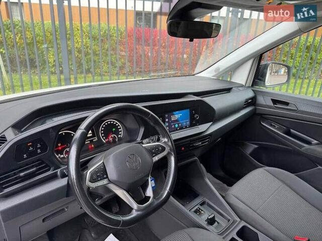 Белый Фольксваген Кадди, объемом двигателя 1.97 л и пробегом 240 тыс. км за 15664 $, фото 5 на Automoto.ua