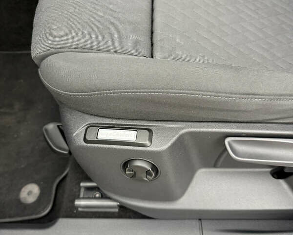 Белый Фольксваген Кадди, объемом двигателя 2 л и пробегом 240 тыс. км за 22500 $, фото 20 на Automoto.ua