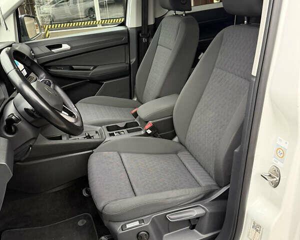 Белый Фольксваген Кадди, объемом двигателя 2 л и пробегом 240 тыс. км за 22500 $, фото 10 на Automoto.ua