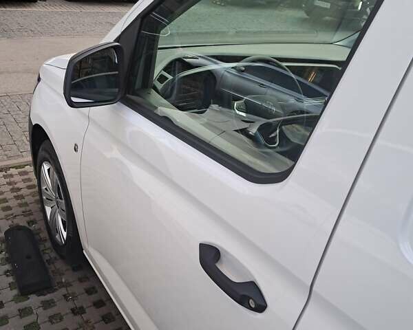 Белый Фольксваген Кадди, объемом двигателя 1.97 л и пробегом 1 тыс. км за 33500 $, фото 23 на Automoto.ua