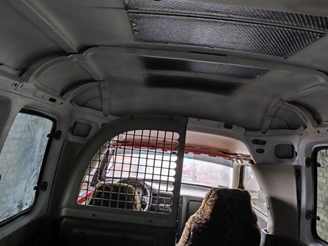 Белый Фольксваген Кадди, объемом двигателя 0 л и пробегом 200 тыс. км за 350 $, фото 2 на Automoto.ua