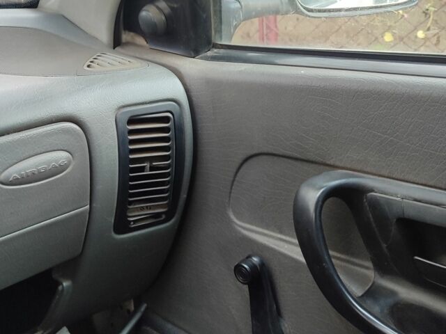 Белый Фольксваген Кадди, объемом двигателя 0 л и пробегом 333 тыс. км за 595 $, фото 3 на Automoto.ua