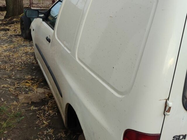 Белый Фольксваген Кадди, объемом двигателя 0 л и пробегом 333 тыс. км за 595 $, фото 11 на Automoto.ua