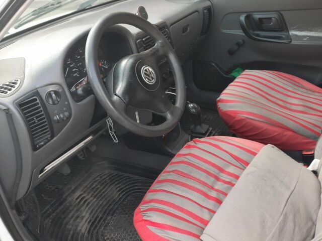 Белый Фольксваген Кадди, объемом двигателя 0 л и пробегом 39 тыс. км за 2121 $, фото 3 на Automoto.ua