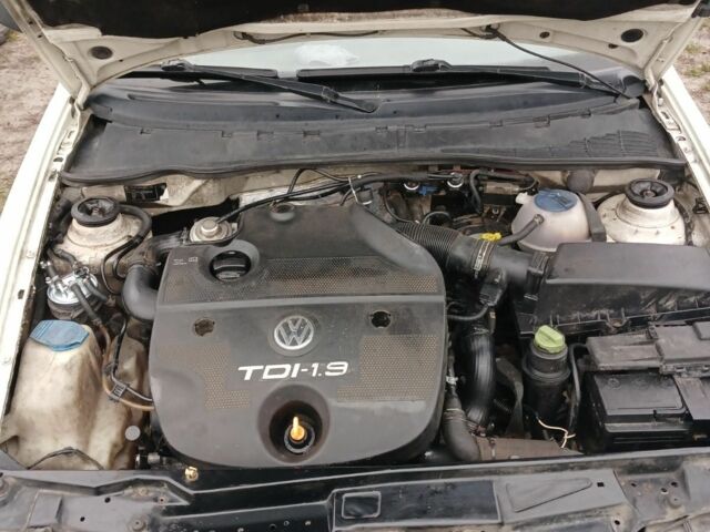 Білий Фольксваген Кадді, об'ємом двигуна 0 л та пробігом 460 тис. км за 1550 $, фото 4 на Automoto.ua